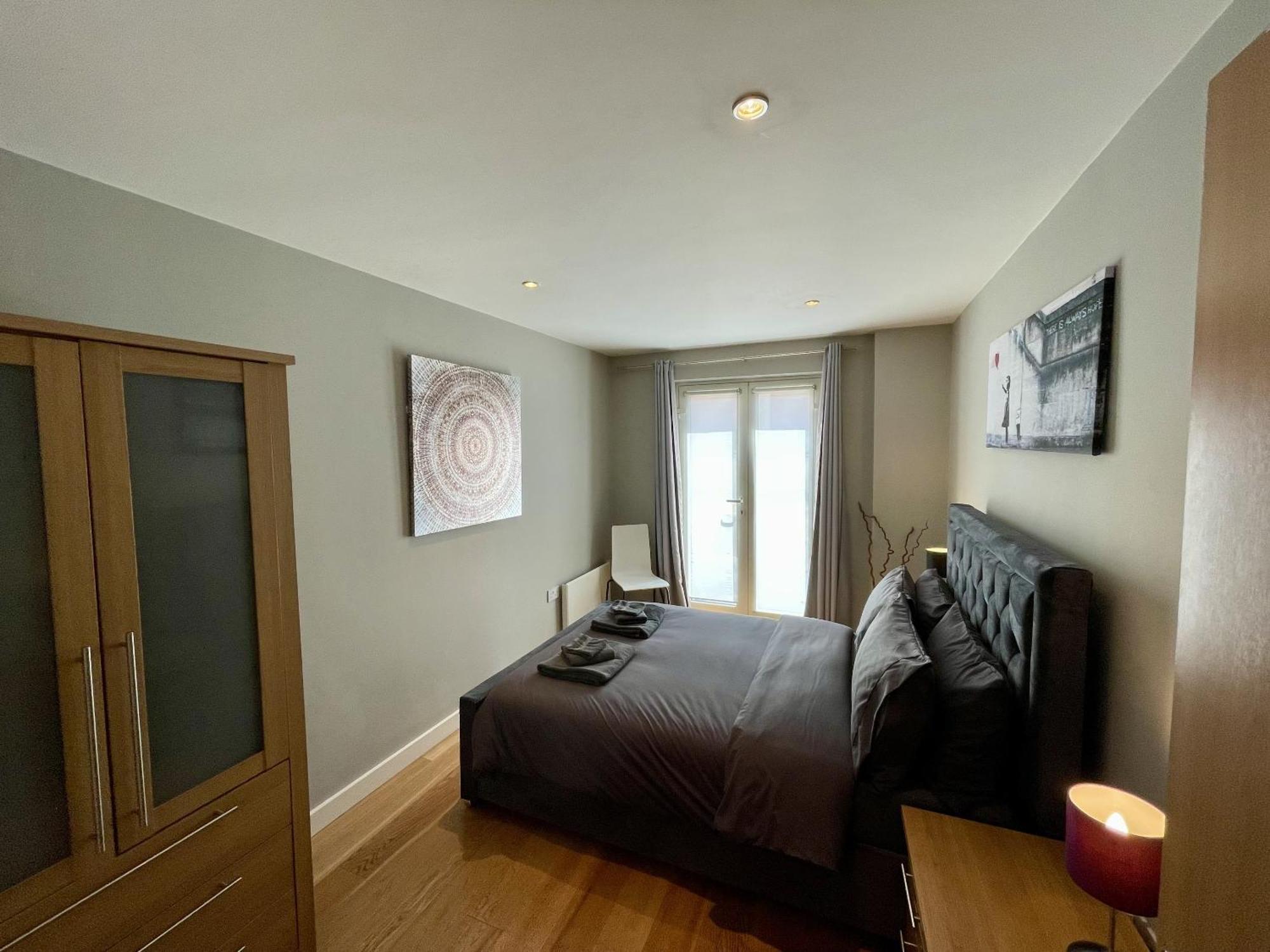 Stunning 2-Bed Town Centre Apartment - Hosted By Hutch Lifestyle Leamington Spa Exterior foto